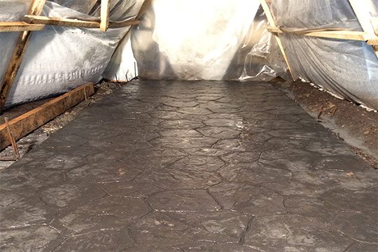 Коттедж с печатным (штампованным) бетоном . Этап 4 производства промышленного пола